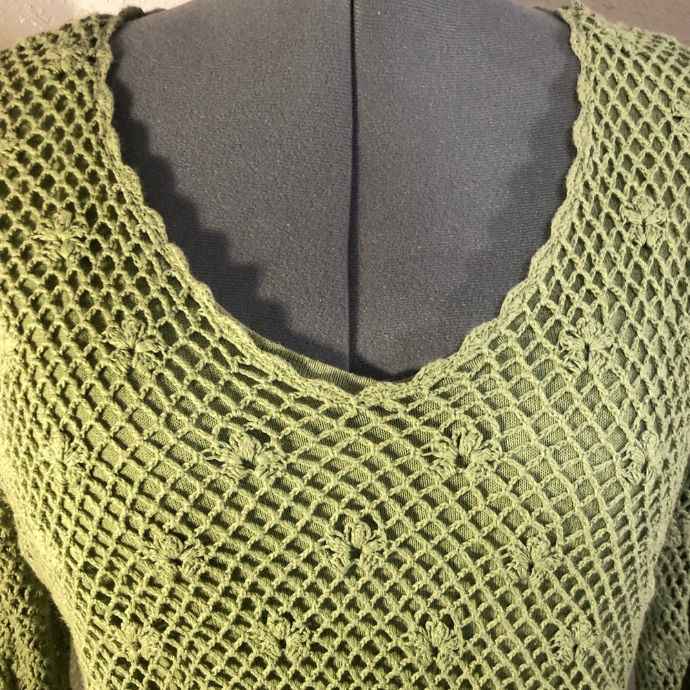 Croft & Barrow sage green embroidered long sleeve top